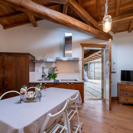 La Casita De Oza * A Coruna